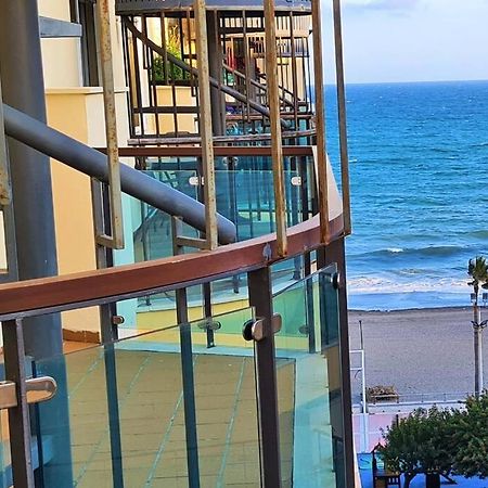 Apartament Luxury Penthouse With Ocean Views &Private Jacuzzi Estepona Zewnętrze zdjęcie