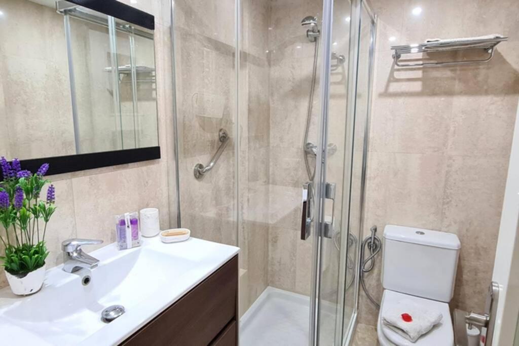 Apartament Luxury Penthouse With Ocean Views &Private Jacuzzi Estepona Zewnętrze zdjęcie